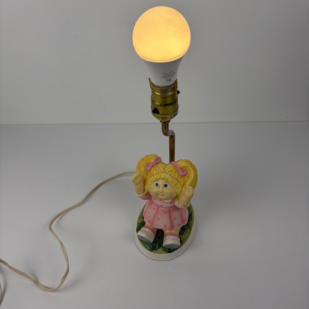 Vintage 1983 Cabbage Patch Kids Ceramic Table Lamp Pink Polka Dot Girl Blonde